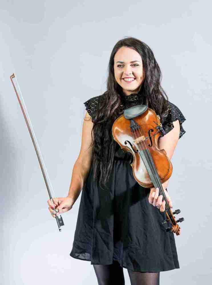 Rebecca McCarthy Kent - Fiddle Player -<span class=