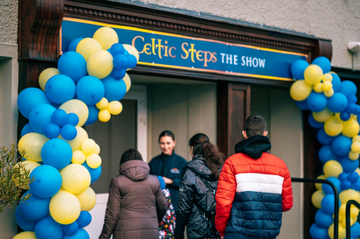 Ukrainian Guests are greeted by sea of yellow and blue balloons on arrival to the theatre.